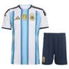 1b4ee270-9e08-4c7f-9d30-eae6c6def736 Argentina 3-Star Home Jersey tailored in youth and kids' sizes. This classic kit features the iconic light blue and white stripes accented with gold branding, the official AFA crest, and three stars celebrating their historic World Cup victories.