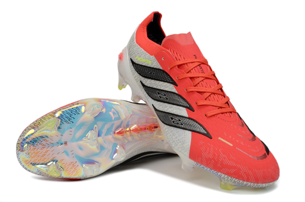 Adidas Predator Elite Laced (Non-Fold-Over Tongue) version. " FREE ITEMS: ADIDAS BOOT BAG AND SHOE SHAPPER "