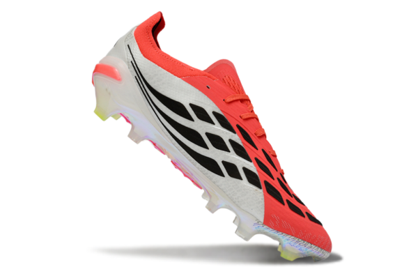 Adidas Predator Elite Laced (Non-Fold-Over Tongue) version. " FREE ITEMS: ADIDAS BOOT BAG AND SHOE SHAPPER "