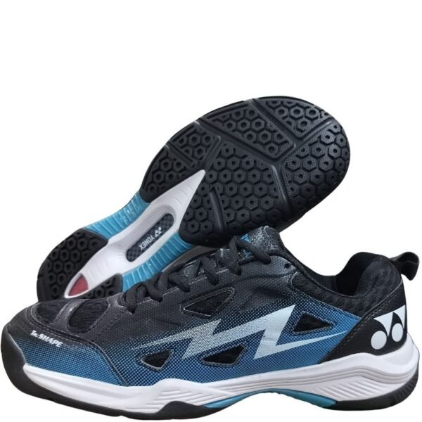 yonex_dominant6-i_badminton_shoes_colour_black_blue_7_ Yonex Dominant 6 badminton shoe in a sleek, darker colorway option.
