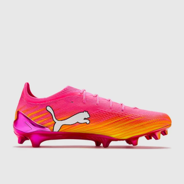 Puma Ultra 6 Ultimate 2026 World Cup "Showtime" Pack.