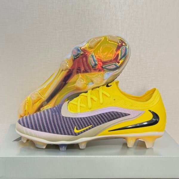 119 Nike Phantom 6 Elite