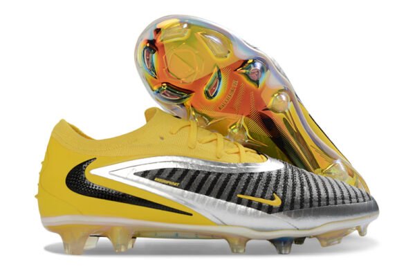 124 Nike Phantom 6 Elite